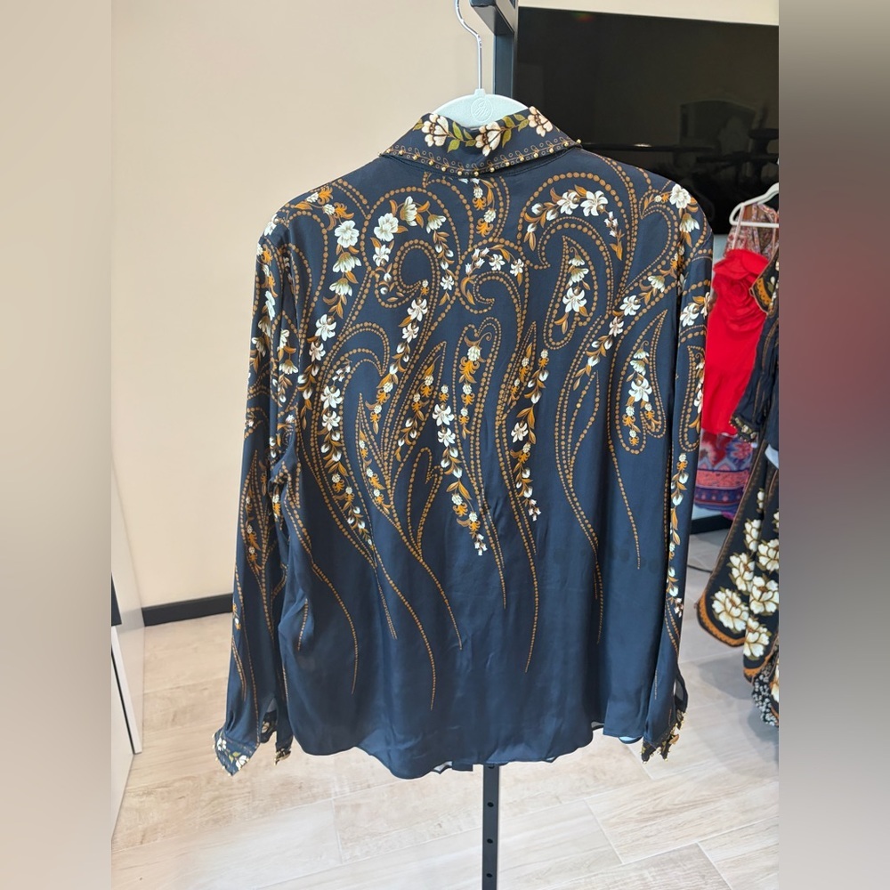 Farm Rio: Black Garden Printed Buttons Viscose Shirt - Picture 8 of 16